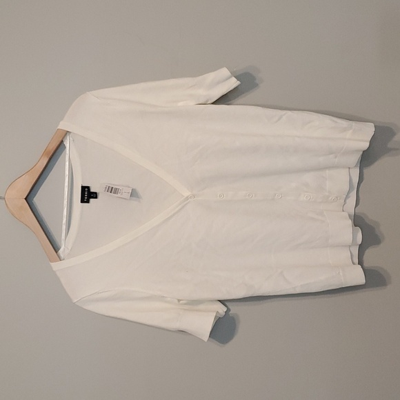 NWT Torrid Women White V Neck Button down cardigan sweater sz 0/L/12 - Picture 2 of 7